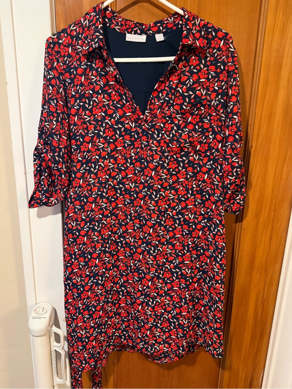 Floral V-Neck Shift Dress in Red and Navy